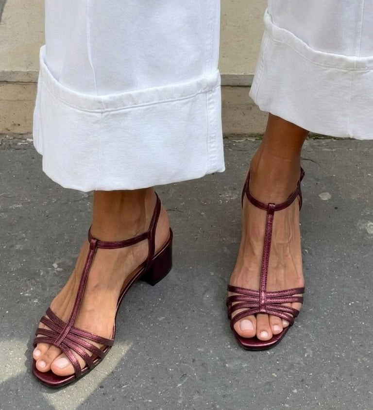 Daily Elegance Gold Sandals